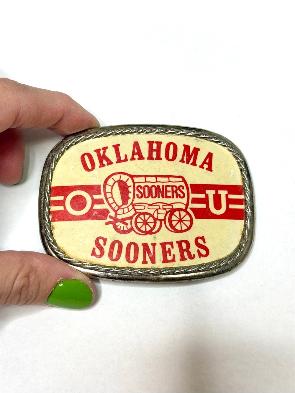 Oklahoma Sooners Vintage 1978 Enamel/Nickel Belt Buckle - Cream & Red